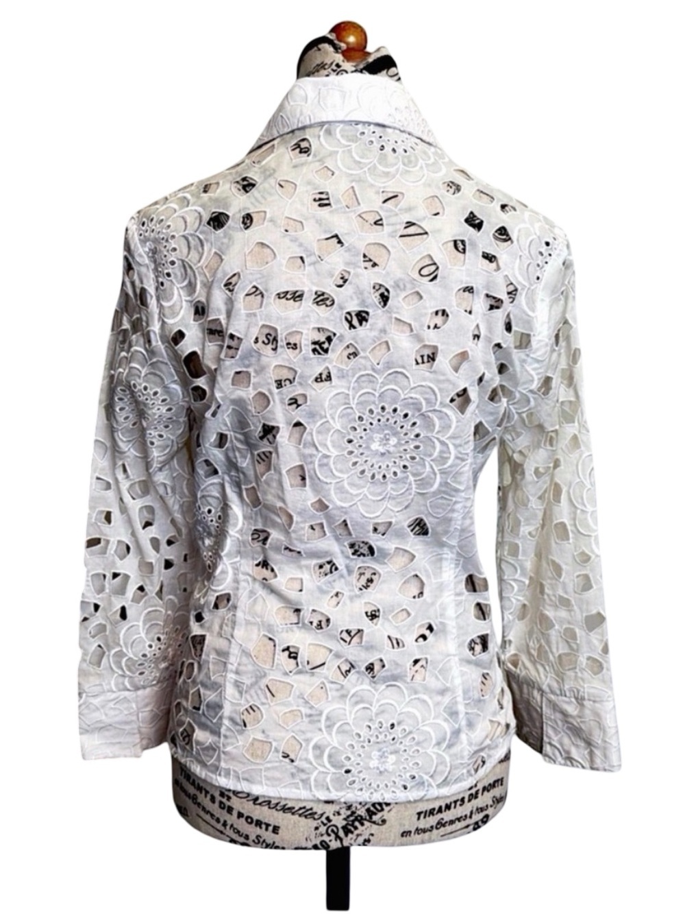 Samuel Dong Ivory Cutwork Floral Zip-Front Jacket | Women’s Small - Picture 4 of 13